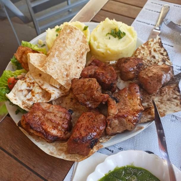 Bien Venu - restaurant Marseille - restaurant pizzeria marseille - pizza velodrome - restaurant armenien marseille - bien manger Marseille